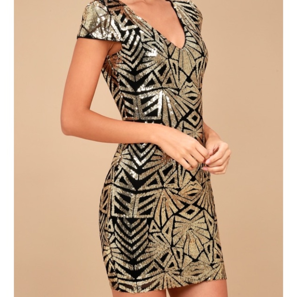 ✨NWOT LULU’s DRESS✨